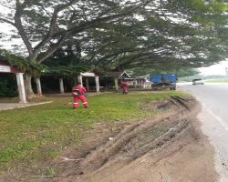 KERJA-KERJA PEMBERSIHAN GERAI