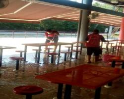 KERJA-KERJA PEMBERSIHAN BAZAR RAKYAT 