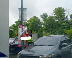 KERJA-KERJA MENURUNKAN POSTER, BUNTING, BANNER HARAM & TAMAT TEMPOH