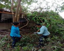 KERJA-KERJA PEMBERSIHAN DI LOKASI TAMAN BAN AIK