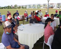 GOTONG-ROYONG MENANAM SEMULA POKOK