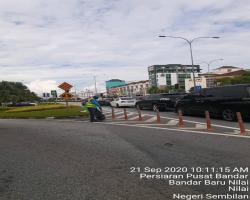 KERJA-KERJA PEMBERSIHAN JALAN JKR