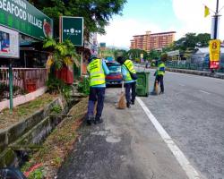 KERJA-KERJA PEMBERSIHAN JALAN JKR
