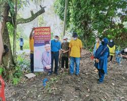 Sekitar aktiviti gotong royong perdana penduduk di Kampung Tanjung Nilai dengan bantuan Jabatan Pembersihan & Kesihatan Persekitaran MBS.  Aktiviti gotong-royong ini turut dihadiri oleh YB Tuan Haji Ismail bin Ahmad ADUN Labu. 