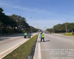 KERJA-KERJA PEMBERSIHAN JALAN JKR