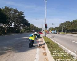 KERJA-KERJA PEMBERSIHAN JALAN JKR