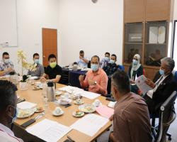 PERBINCANGAN ISU PENIAGA