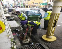 KERJA-KERJA PEMBERSIHAN JALAN JKR