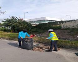 KERJA-KERJA PEMBERSIHAN JALAN JKR