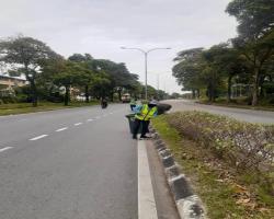 KERJA-KERJA PEMBERSIHAN JALAN JKR