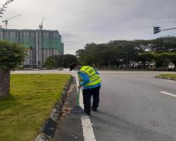 KERJA-KERJA PEMBERSIHAN JALAN JKR