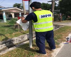 KERJA-KERJA MENURUNKAN POSTER, BUNTING, BANNER HARAM & TAMAT TEMPOH 