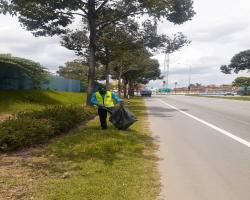 KERJA-KERJA PEMBERSIHAN JALAN JKR