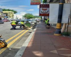 KERJA-KERJA PEMBERSIHAN JALAN JKR