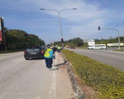 KERJA-KERJA PEMBERSIHAN JALAN JKR