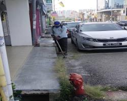 KERJA-KERJA PEMBERSIHAN JALAN JKR