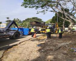 OPERASI MEROBOHKAN BINAAN & GERAI TINGGAL 