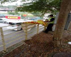 KERJA-KERJA MENURUNKAN POSTER, BUNTING, BANNER HARAM & TAMAT TEMPOH