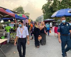 PASAR MALAM TAMAN SEMARAK