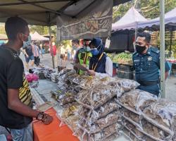 PASAR MALAM TAMAN SEMARAK