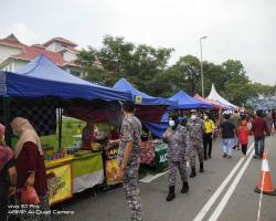 KUARTERS KLIA ( BESEBELAHAN KELOMPOK 10 )