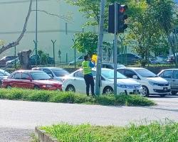 KERJA-KERJA MENURUNKAN POSTER, BUNTING, BANNER HARAM & TAMAT TEMPOH