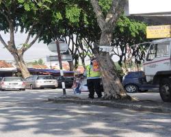 KERJA-KERJA MENURUNKAN POSTER, BUNTING, BANNER HARAM & TAMAT TEMPOH