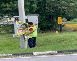 KERJA-KERJA MENURUNKAN POSTER, BUNTING, BANNER HARAM & TAMAT TEMPOH