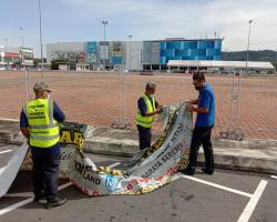 KERJA-KERJA MENURUNKAN POSTER, BUNTING, BANNER HARAM & TAMAT TEMPOH