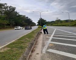 PEMBERSIHAN JALAN JKR