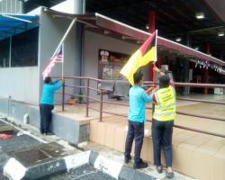 KERJA-KERJA PEMASANGAN BENDERA
