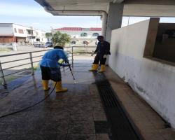 KERJA-KERJA PEMBERSIHAN PASAR 