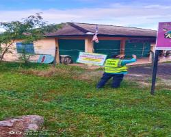 KERJA-KERJA MEMBUKA PAPAN IKLANBUNTINGBANNER HARAM