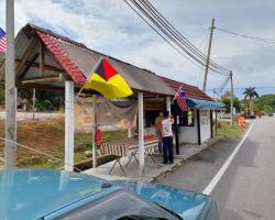 KERJA-KERJA PEMASANGAN BENDERA