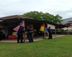 KERJA-KERJA PEMASANGAN BENDERA
