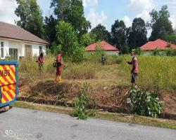 KERJA-KERJA PEMBERSIHAN SEMAK SAMUNTANAH LOT KOSONG 