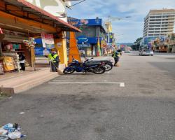 KERJA-KERJA PEMBERSIHAN JALAN JKR
