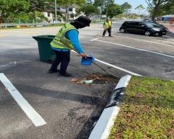 PEMBERSIHAN JALAN DI TEMPAT PELANCONGAN