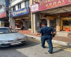 PENGUATKUASAAN LALULINTAS DI JALAN YAM TUAN