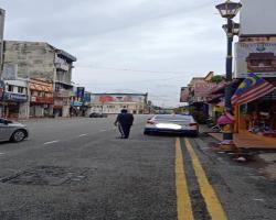 PENGUATKUASAAN LALULINTAS DI JALAN YAM TUAN