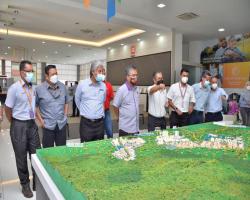 LAWATAN TURUN PADANG DATUK BANDAR KE NILAI