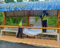  KERJA-KERJA MEMBUKA PAPAN IKLAN/BANTING/"BANNER" HARAM