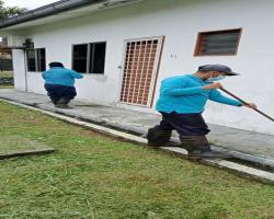 KERJA-KERJA PEMOTONGAN RUMPUT