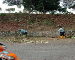 KERJA-KERJA PEMBERSIHAN KAWASAN