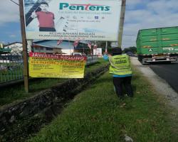 MEMBUKA PAPAN IKLAN/BUNTING/BANNER HARAM