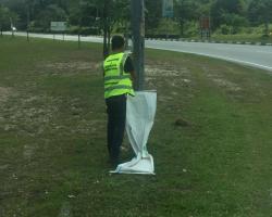 MEMBUKA PAPAN IKLAN BUNTING BANNER HARAM 