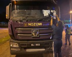 OPERASI  KENDERAAN BERAT DALAM KAWASAN TAMAN PERUMAHAN