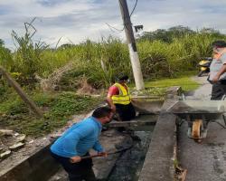 LONGKANG BERSEBELAHAN MASJID LAMA PEKAN NILAI