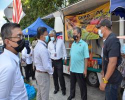 LAWATAN TURUN PADANG DATUK BANDAR BERKAITAN ISU PENIAGA / PENJAJA DUN PAROI