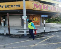 MEMBUKA PAPAN IKLAN/BUNTING/BANNER HARAM